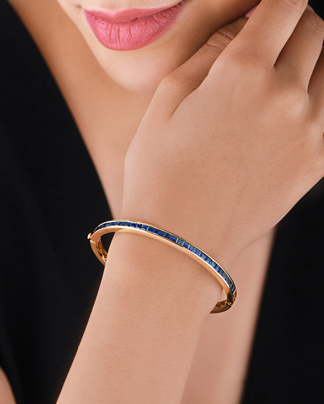 Blue sapphire Princess oval bracelet